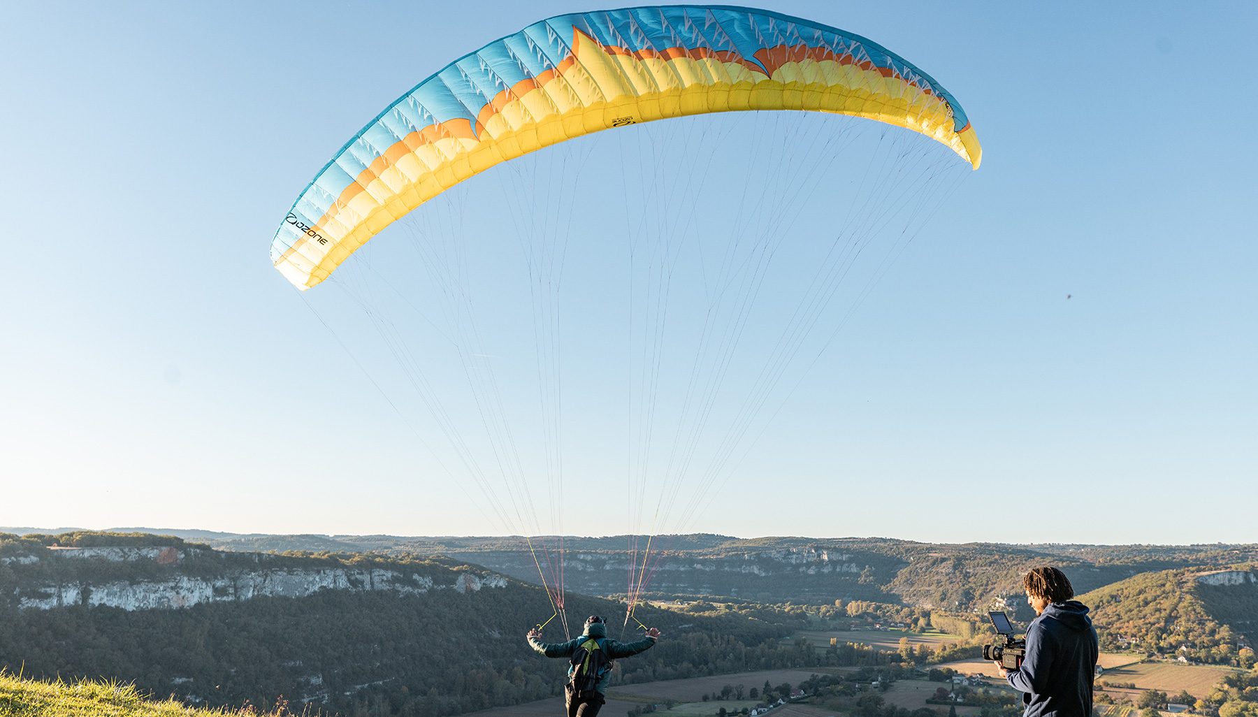 Paragliding at the mounine jump