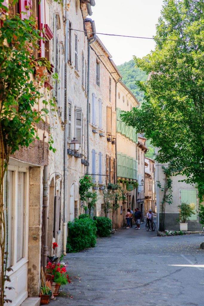 saint-antonin-street