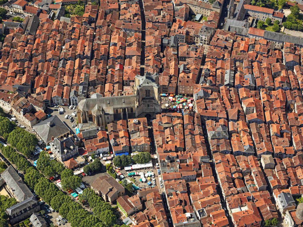 Bastide de Villefranche de Rouergue vue du ciel