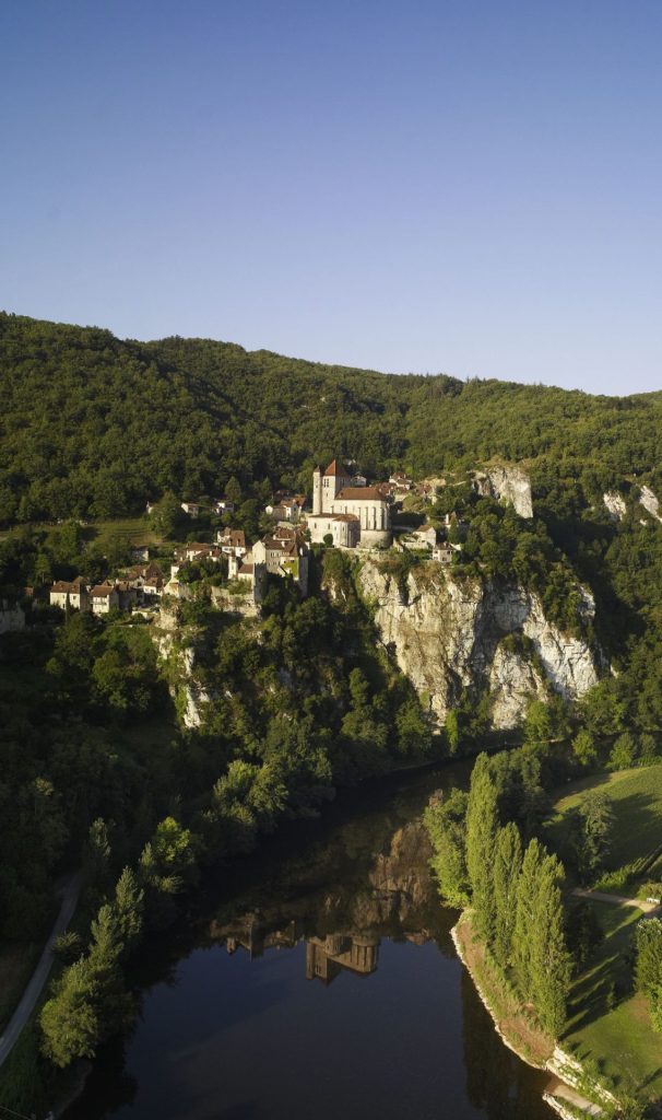 stcirq-lapopie-falaise