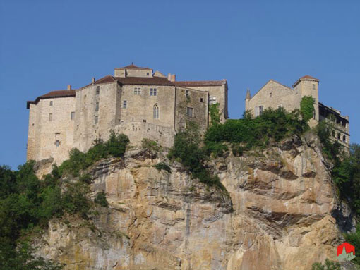 village-bruniquel-chateau