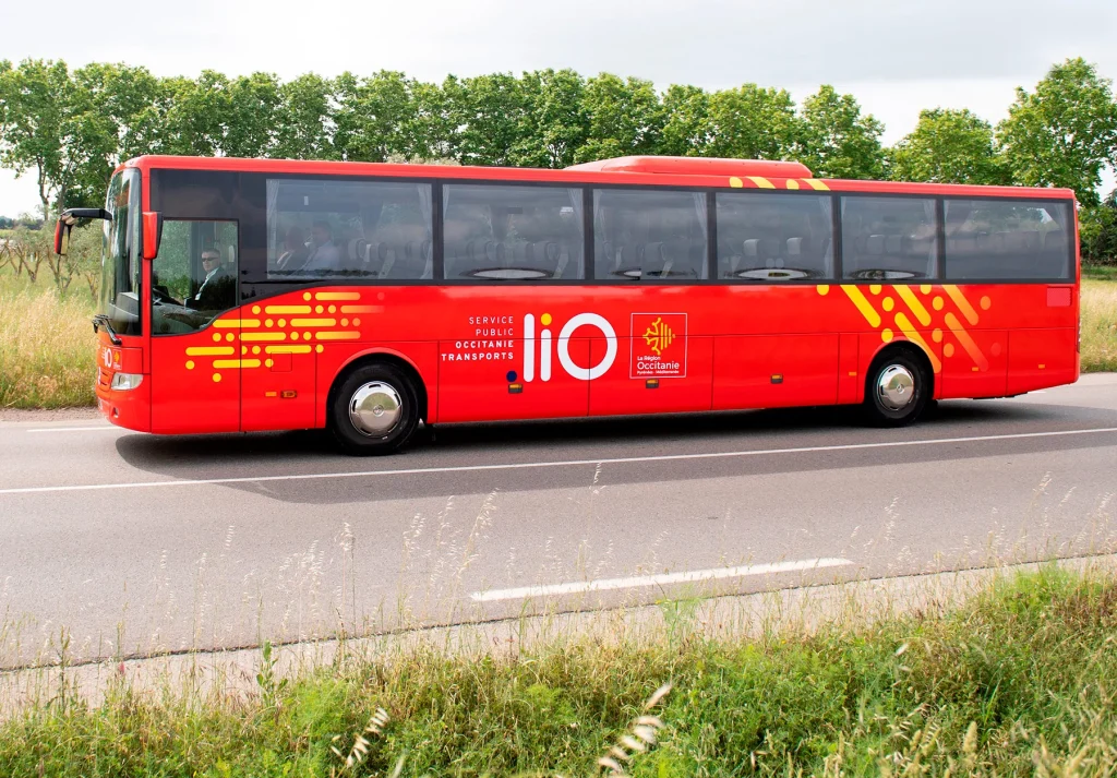 Arrivando con l'autobus liO