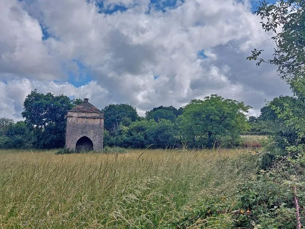 Pigeonnier sur le causse