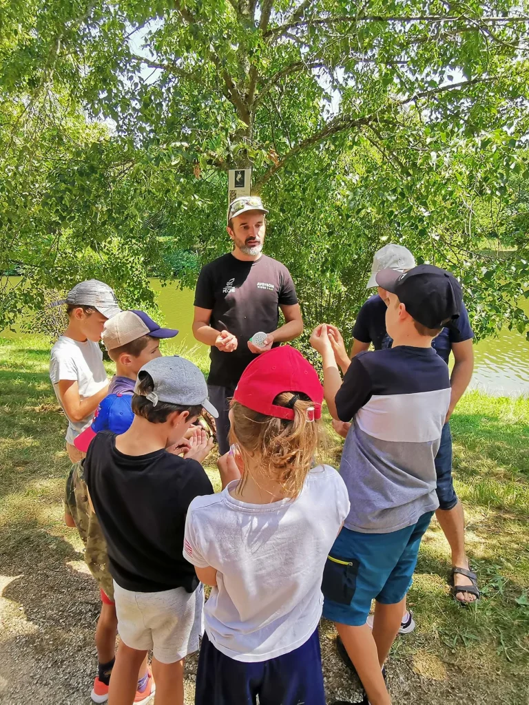 Actividades de pesca para niños.