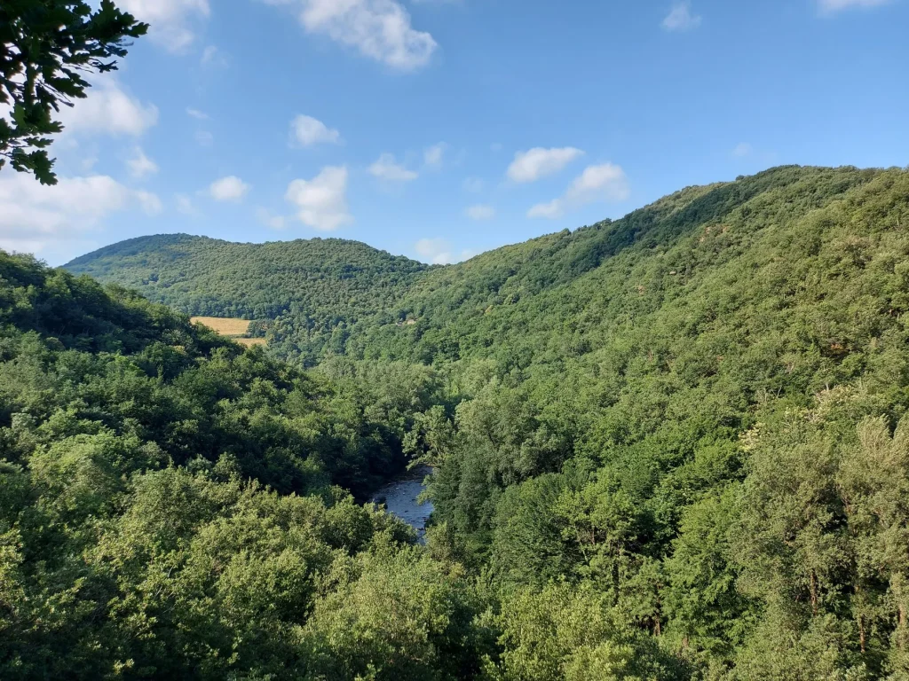 Hiking in Bor-et-Bar