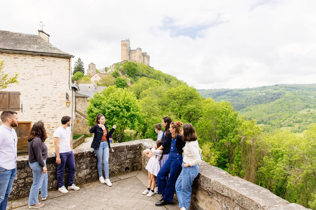 Classic guided tours of Najac