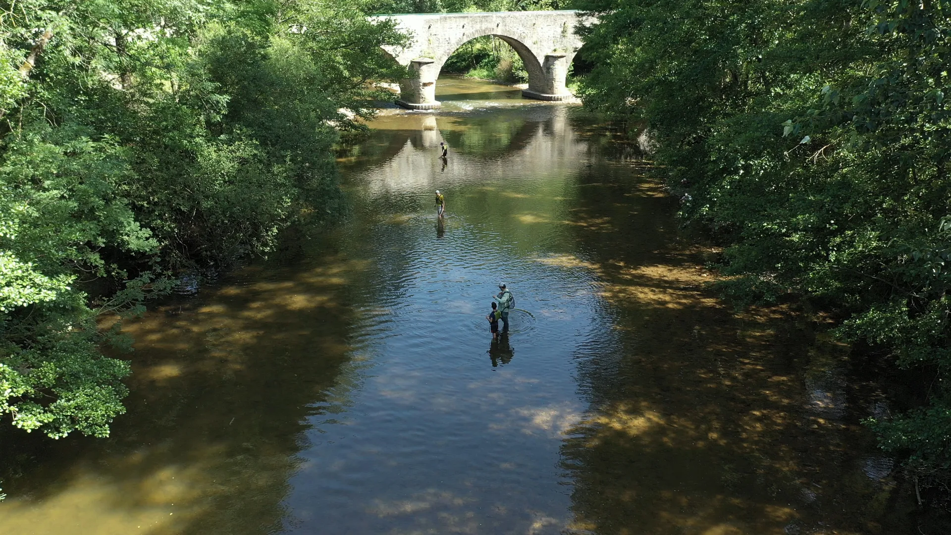 Rivière Aveyron à Monteils