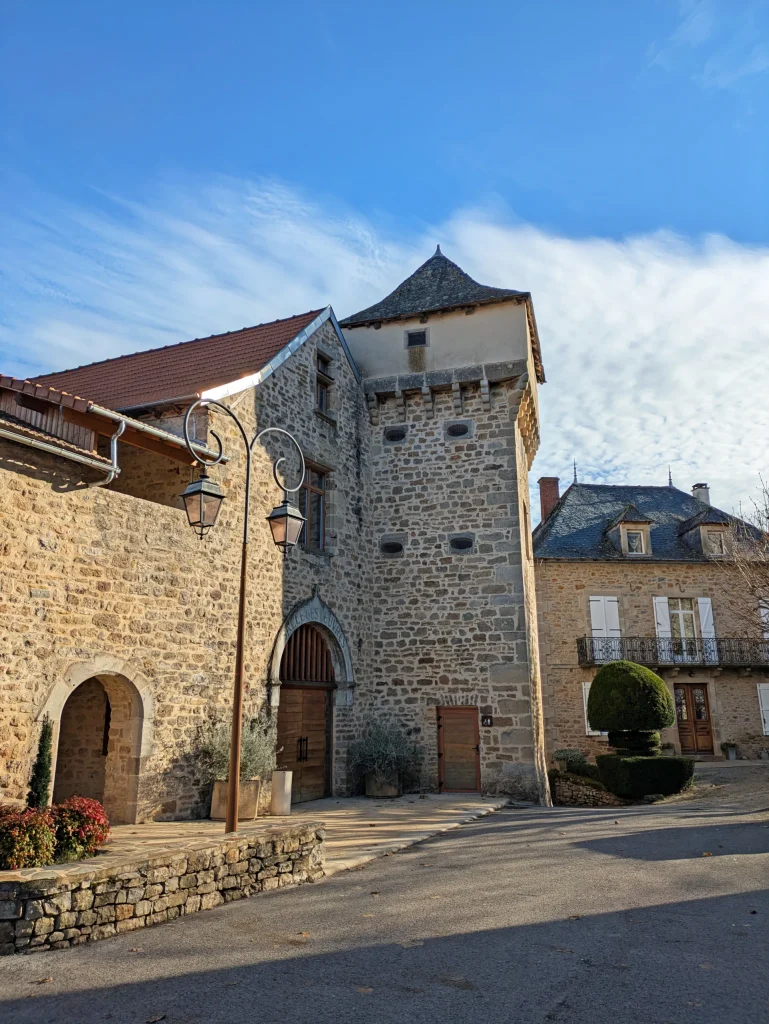 Tour carrée, Monteils en Aveyron