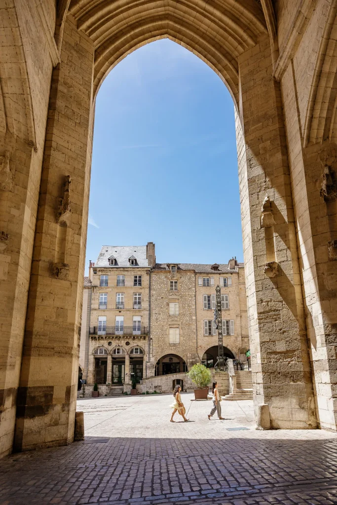 Villefranche de Rouergue, une destination à moins de 2h en train de Toulouse