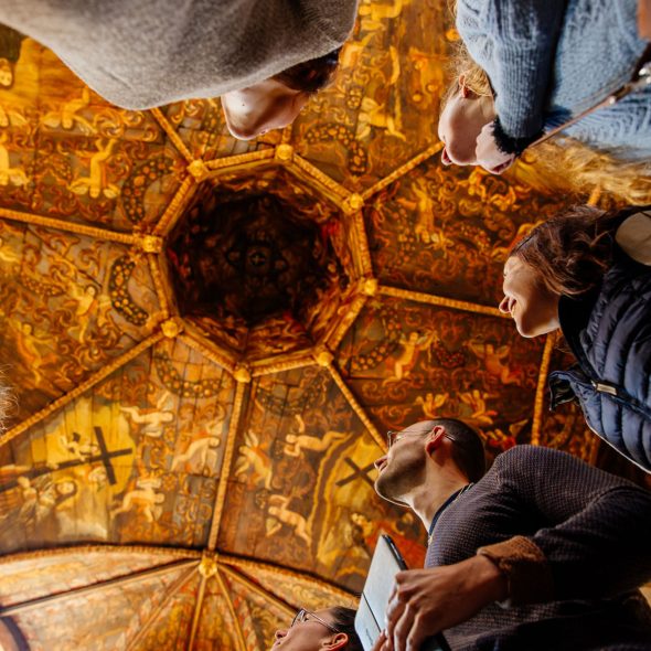 En visite à la chapelle des Pénitents Noirs