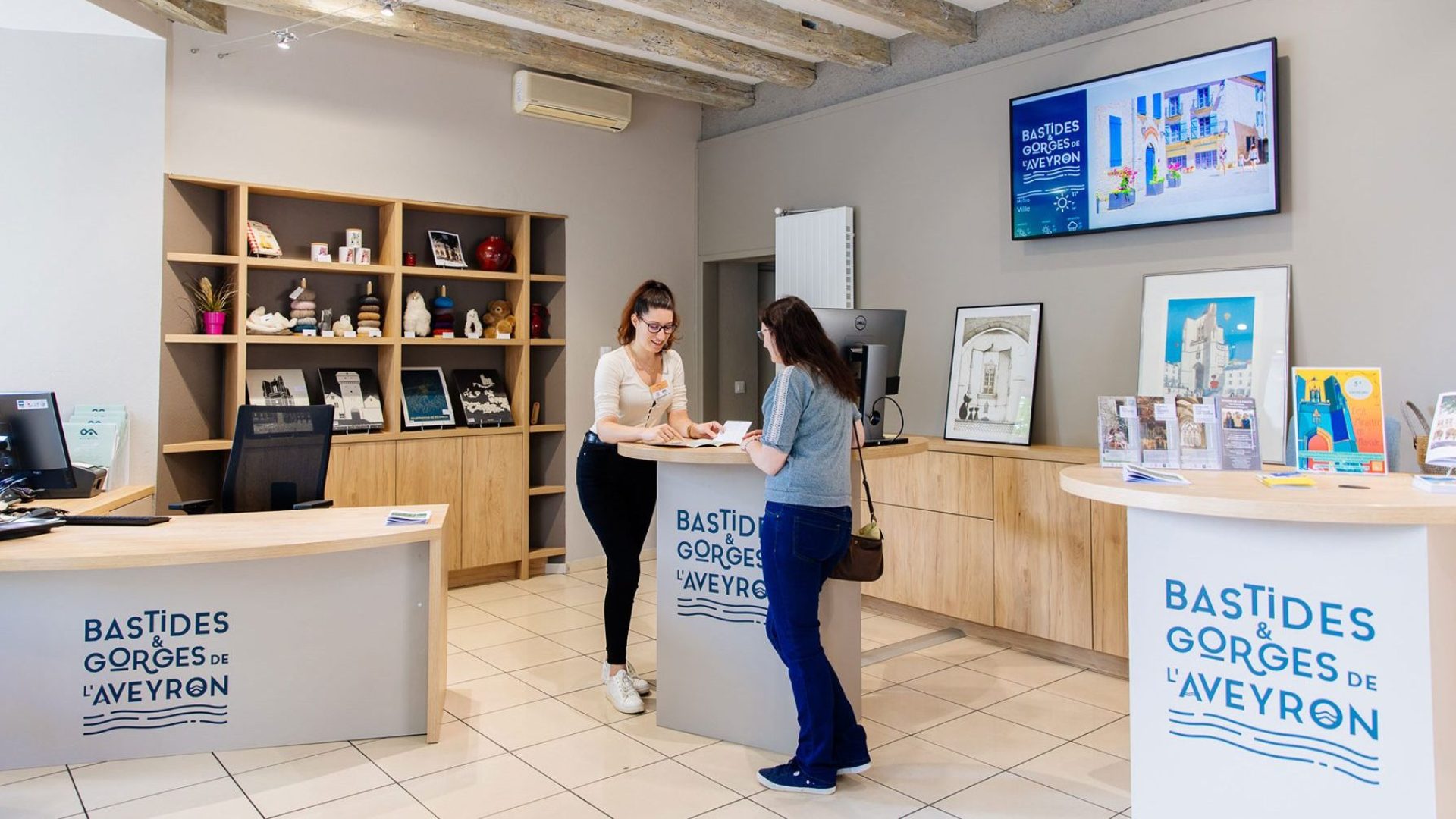 Tourist office reception