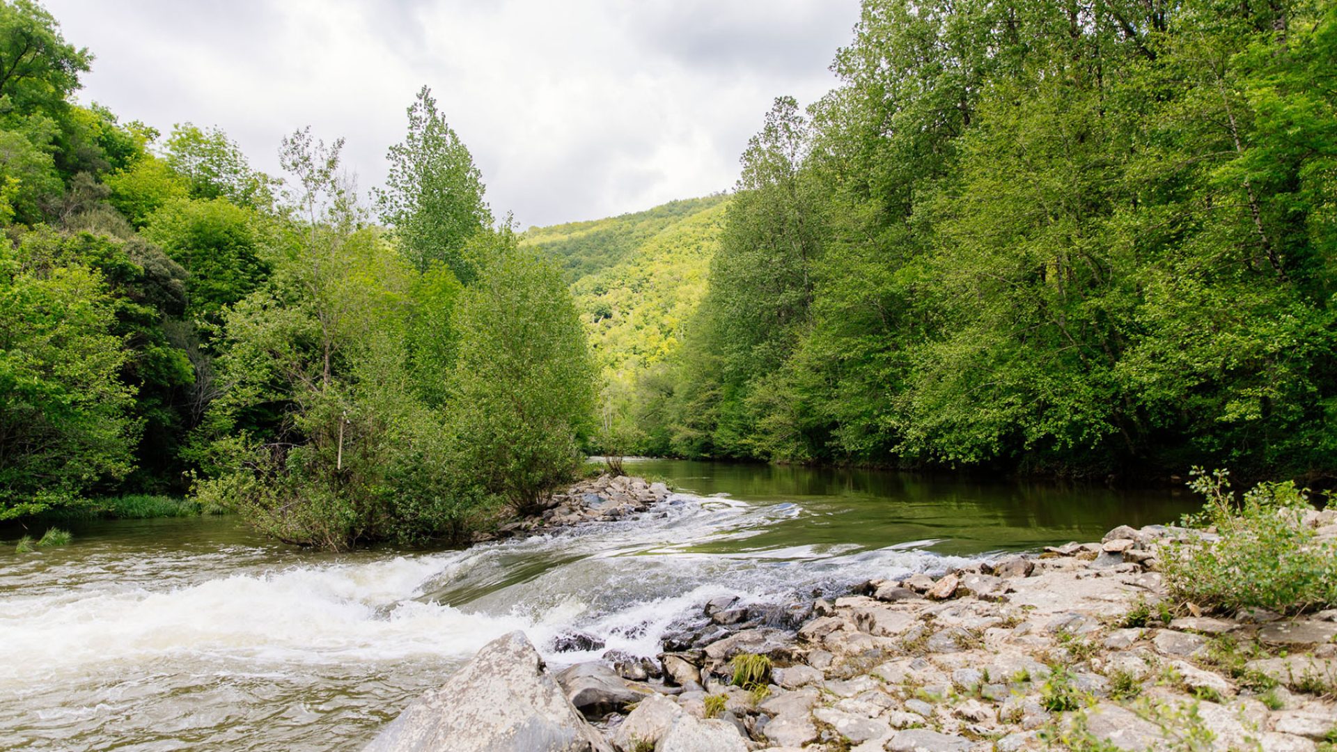 Aveyron-Fluss in Najac