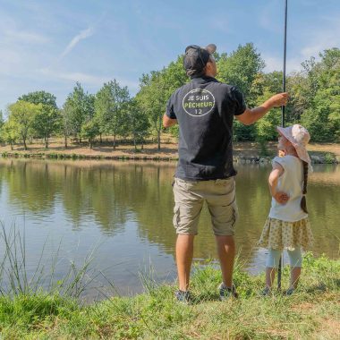 Fishing at Saubeyre lake, La Fouillade