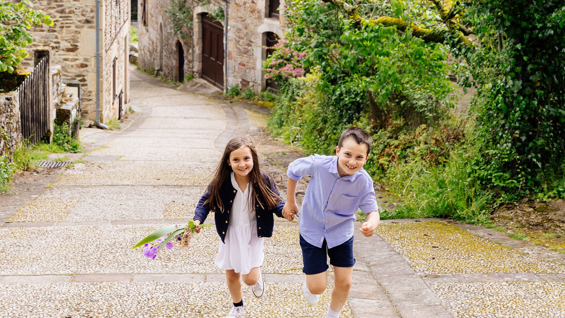 Children in Najac