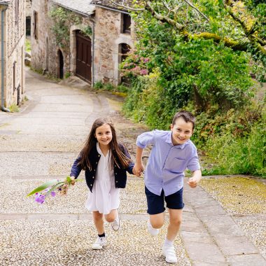 Children in Najac