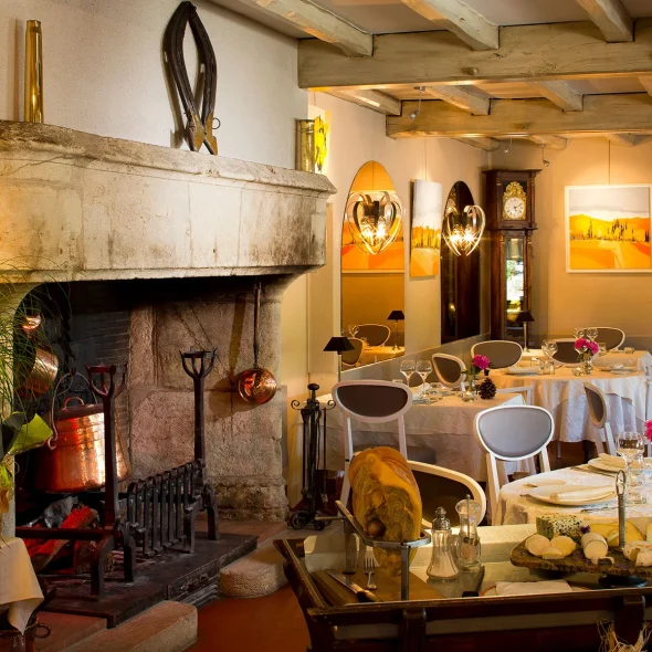 Restaurante en el Relais de Farrou