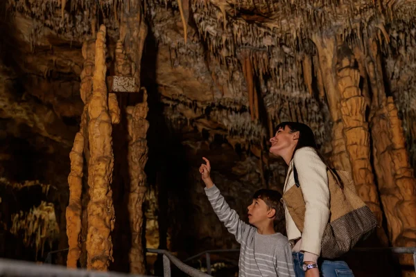 Que faire à 2h de Toulouse ? Découvrir les grottes de Foissac