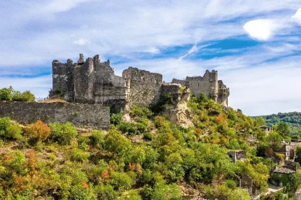 Notre top 7 des châteaux <br> à visiter” width=”600″ height=”400″> </picture>
</div>
<div class=