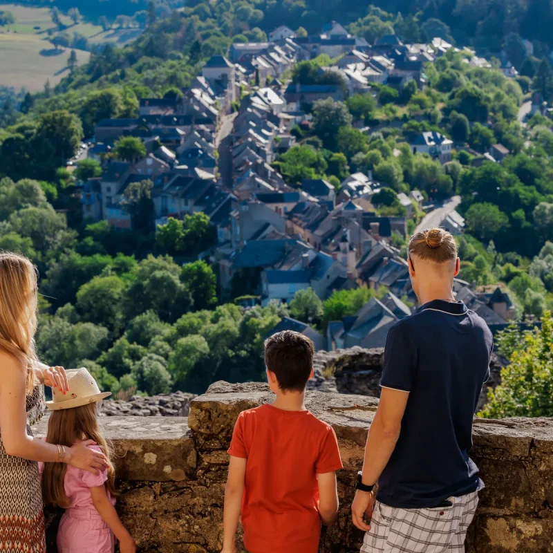 Visite de la forteresse de Najac en famille