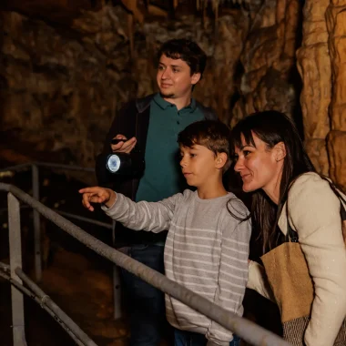 Grotte préhistorique de Foissac, à faire en famille pendant les vacances d'automne
