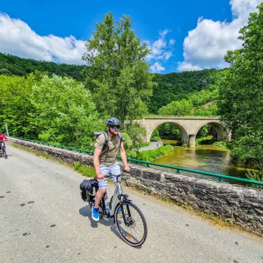 Entre Najac et Villefranche-de-Rouergue à vélo