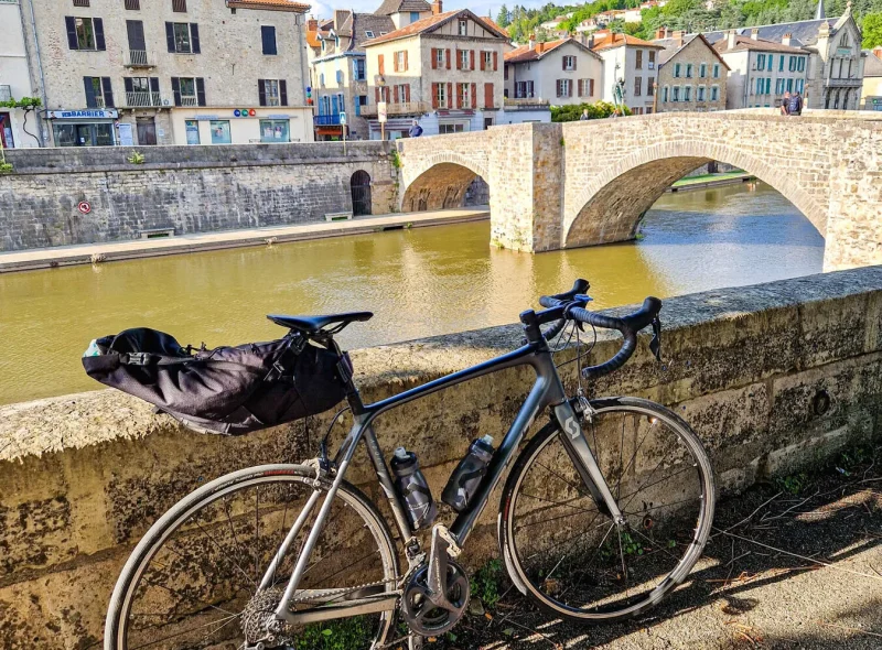 Ouvrir dans la galerie:  Vélo à Villefranche de Rouergue