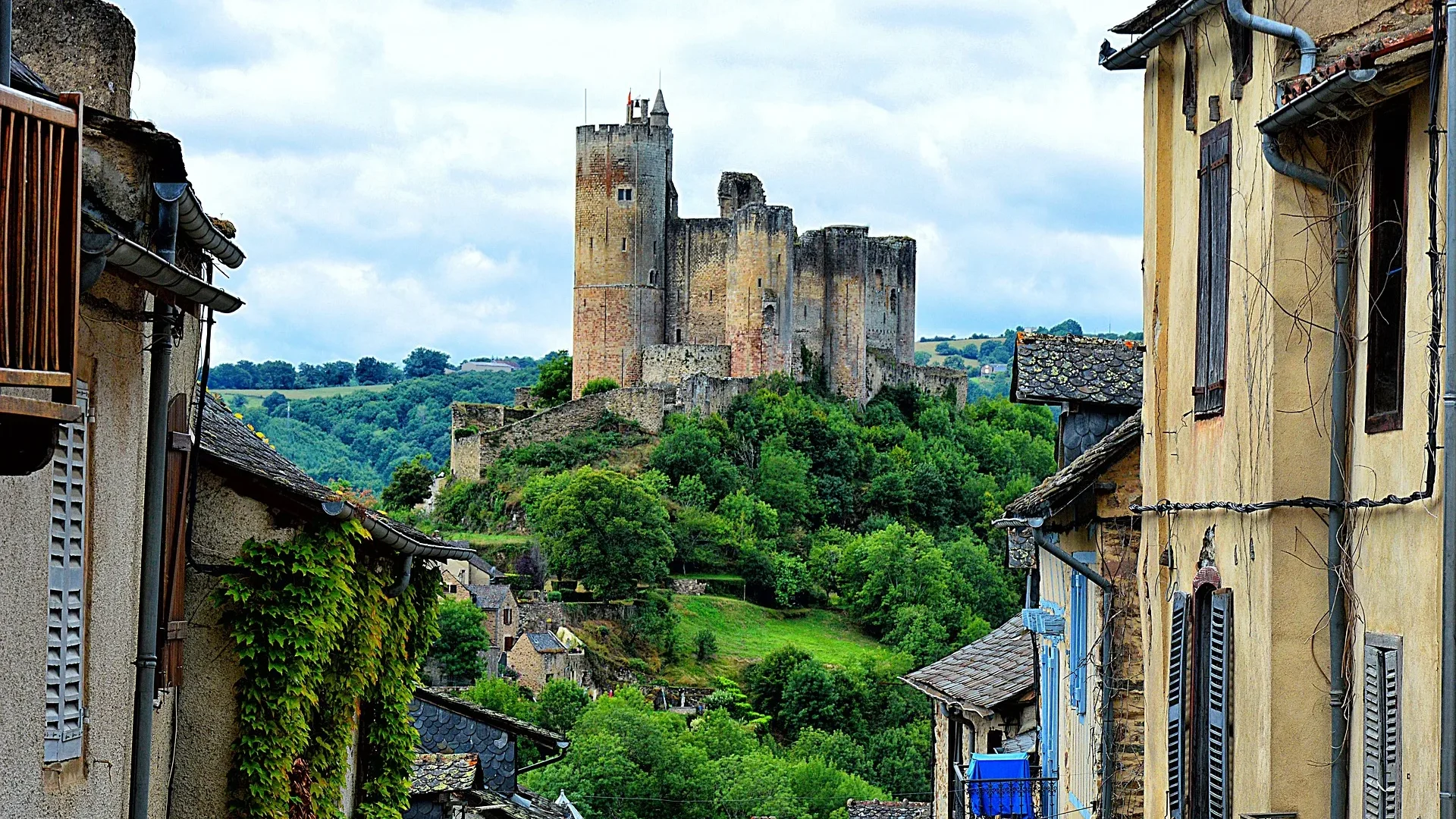 Bastides et gorges de l'Aveyron en camping-car : halte à Najac