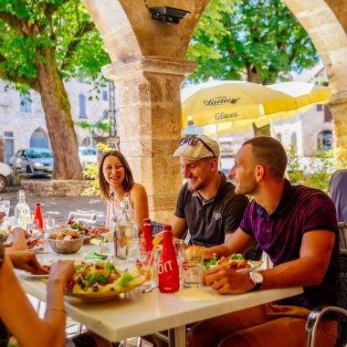 Restaurants in Les Arcades in Villeneuve